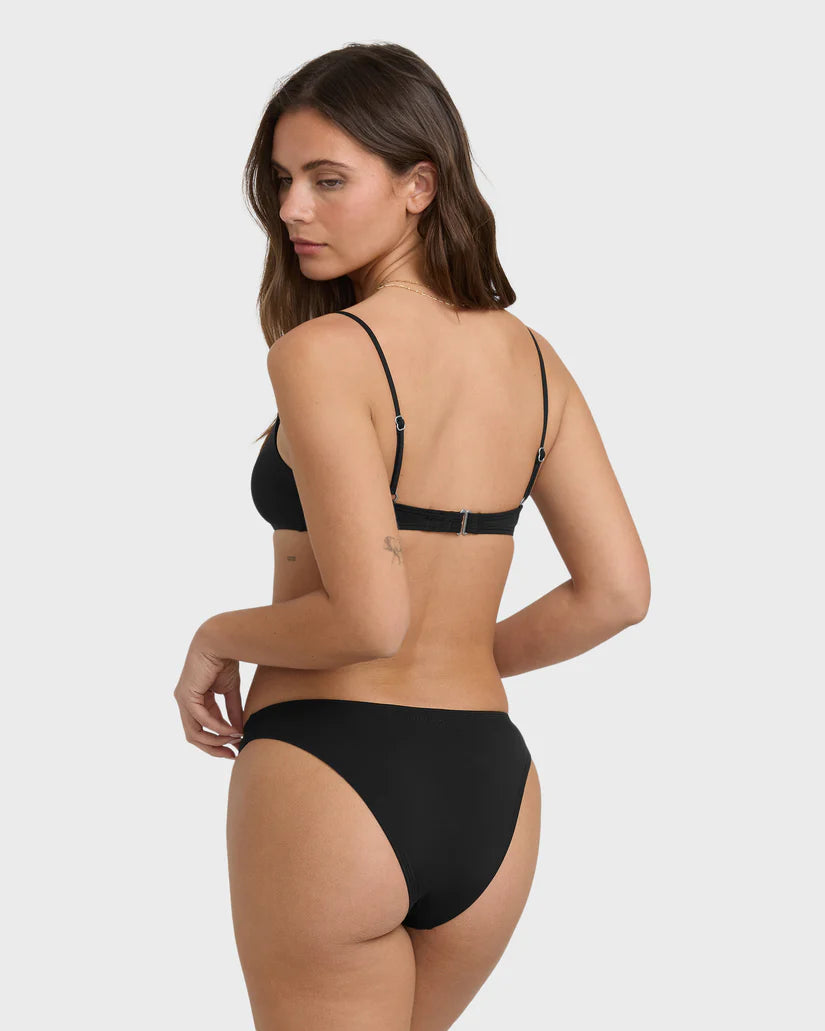 Sol Searcher Hike Bikini Bottom